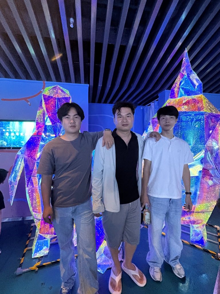 海洋馆内合影
