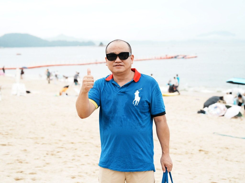 盐田栈道海边