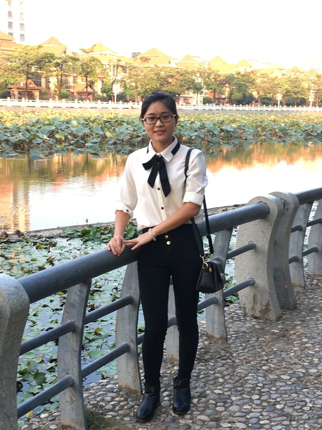 模具女生 模具女生