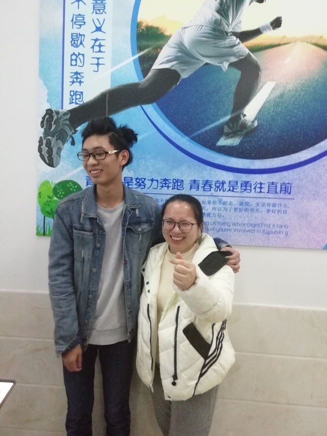 模具女生 模具女生