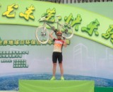 [动态]优胜校友蒙雪强荣获自行车赛冠军